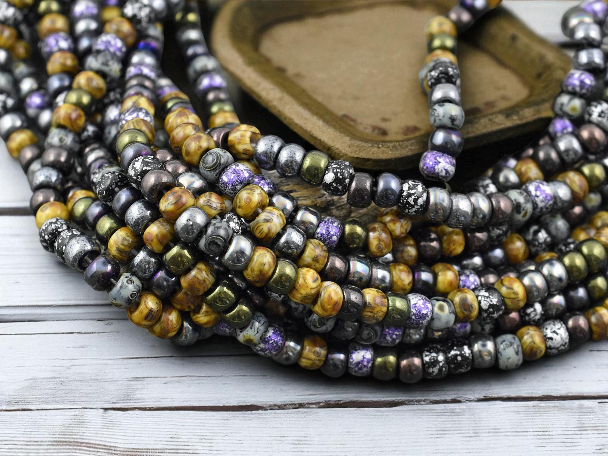 2/0 Aged Void Picasso Mix Seed Beads (21" Strand)