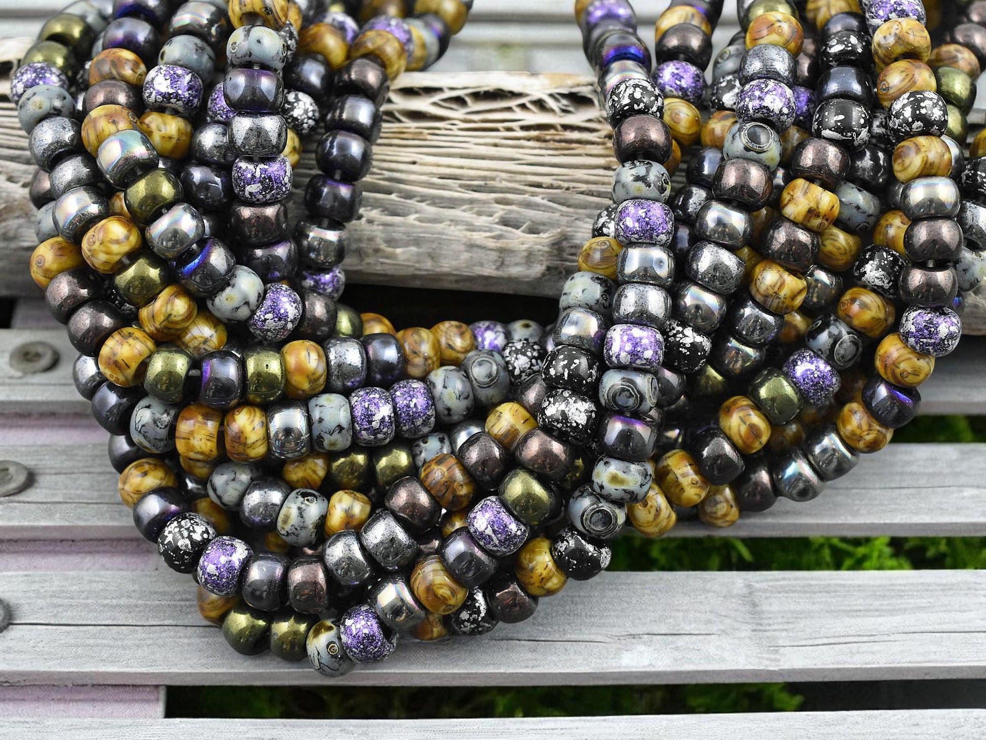 2/0 Aged Void Picasso Mix Seed Beads (21" Strand)