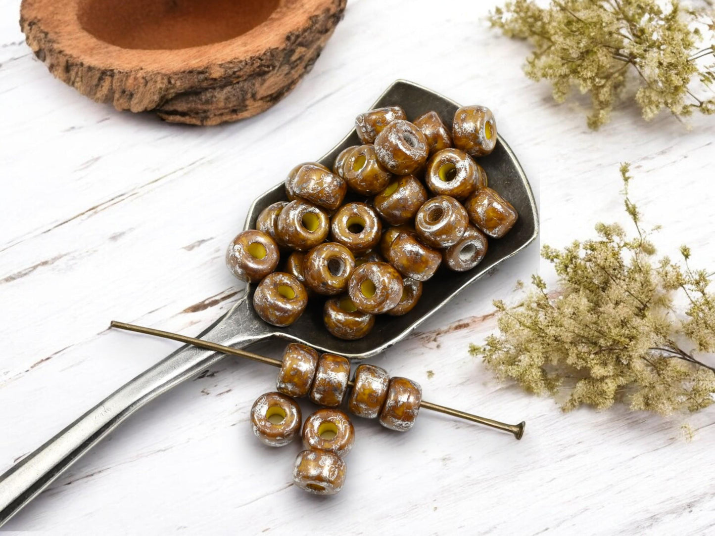 20g Lemon Rembrandt 2/0 Matubo Beads