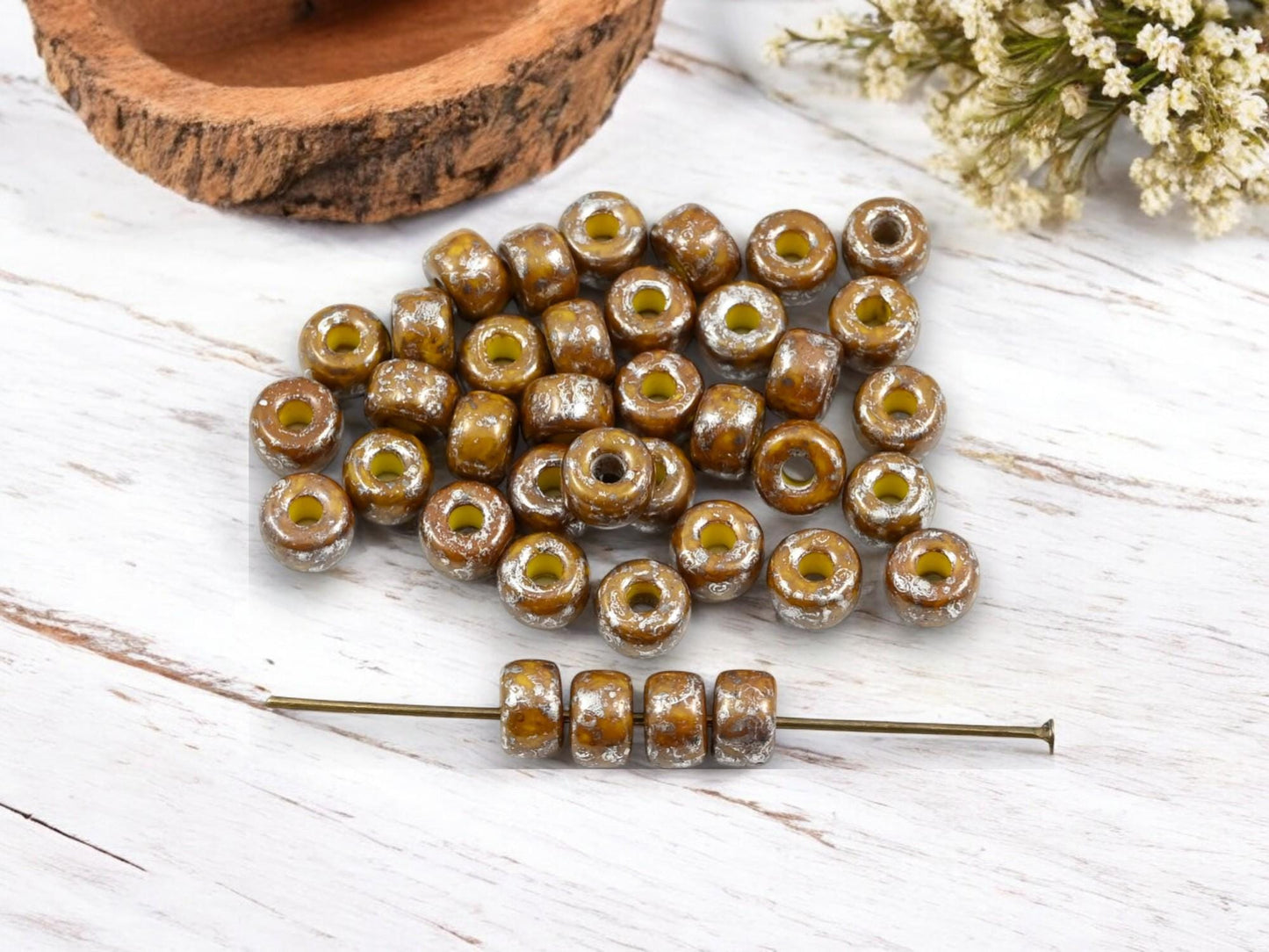 20g Lemon Rembrandt 2/0 Matubo Beads