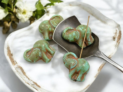 Picasso Beads - Elephant Beads - Czech Glass Beads - Elephant Pendant - Lucky Elephant - Elephant Charm - 21x20mm - 4pcs - (A114)