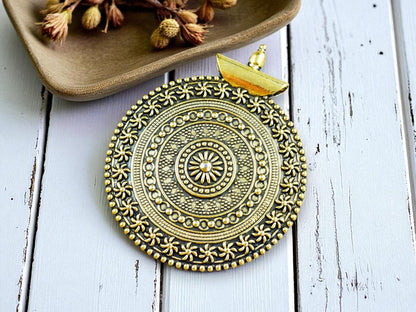 79x64mm Antique Gold Medallion Pendant