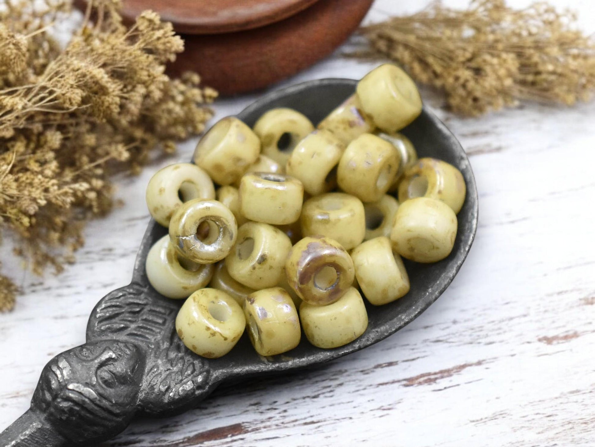 20g Opaque Chalk Rembrandt 2/0 Matubo Beads