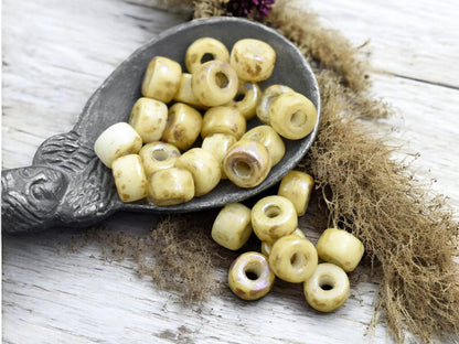 20g Opaque Chalk Rembrandt 2/0 Matubo Beads