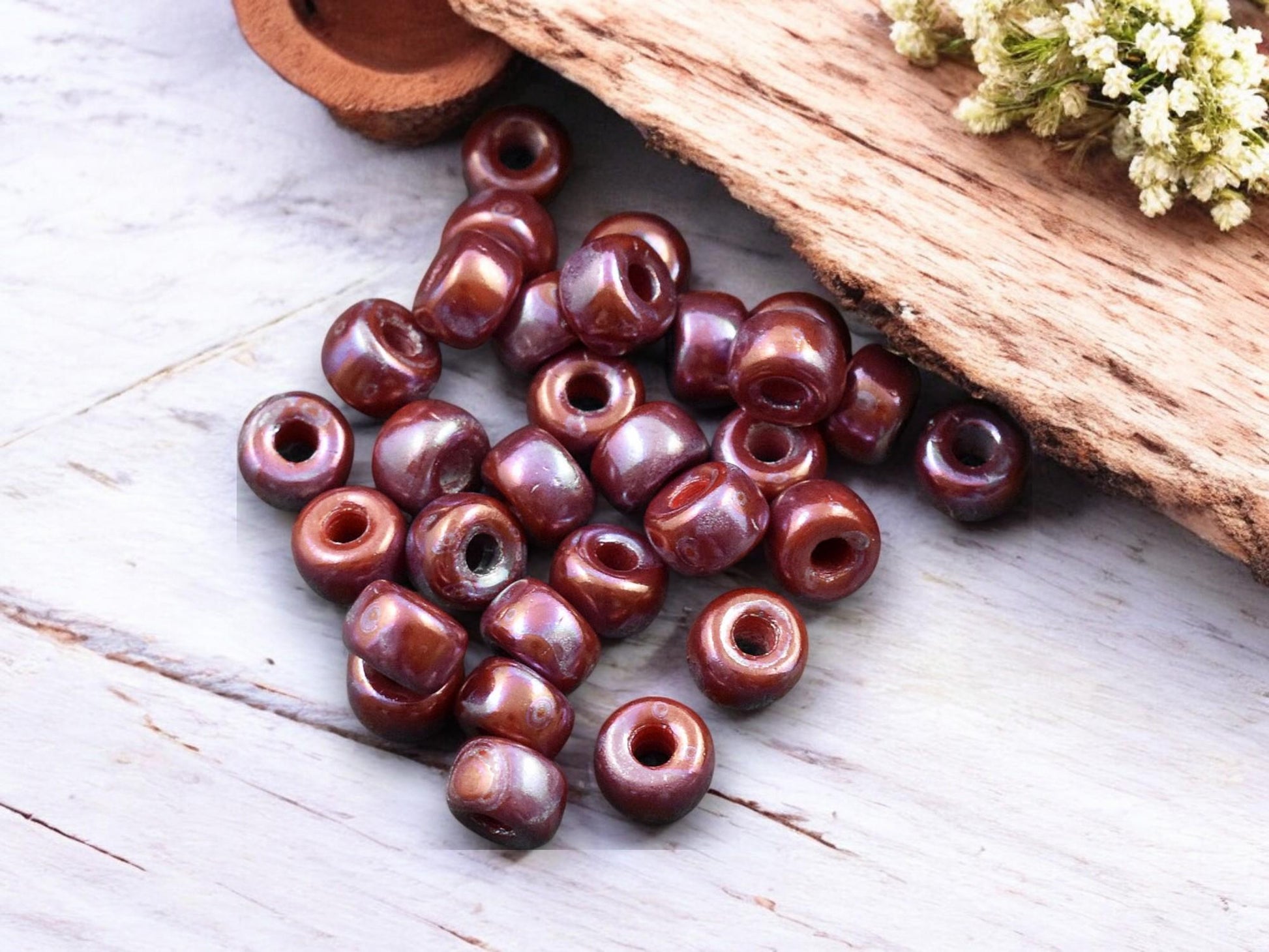 20g Red Nebula 2/0 Matubo Beads