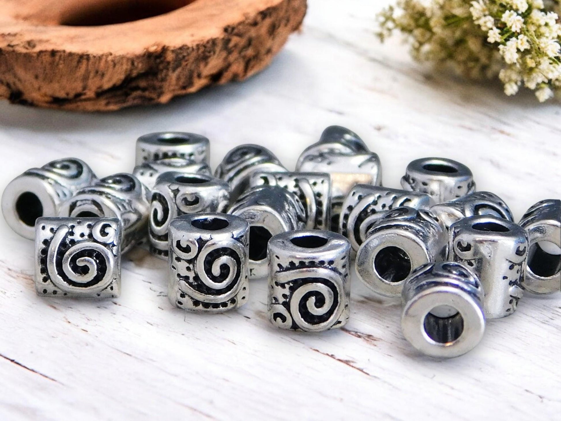 *50* 7x6mm Antique Silver Spiral Design Barrel Beads
