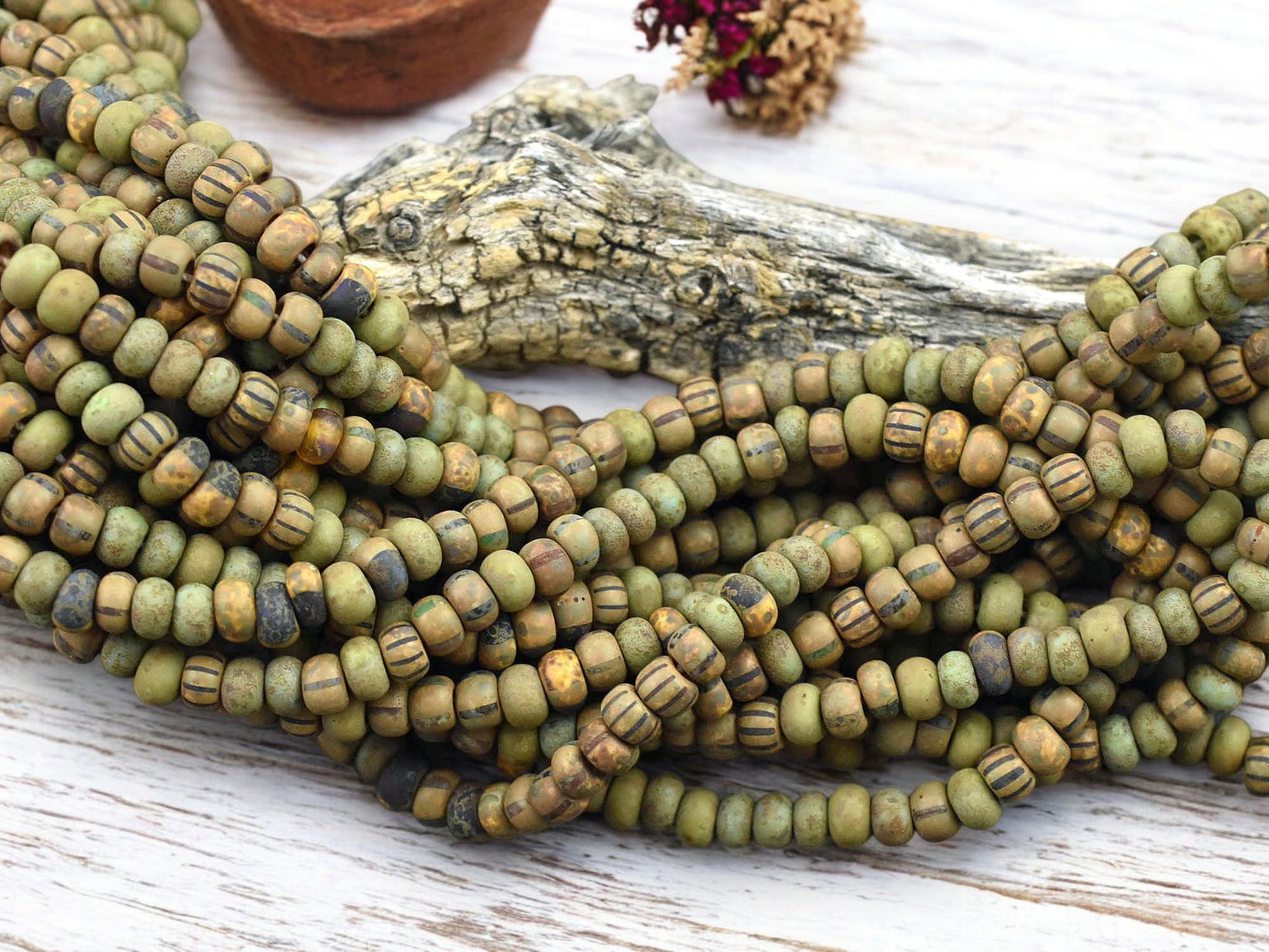 5/0 Aged Ghost Jade Striped Picasso Mix Seed Beads (20" Strand)