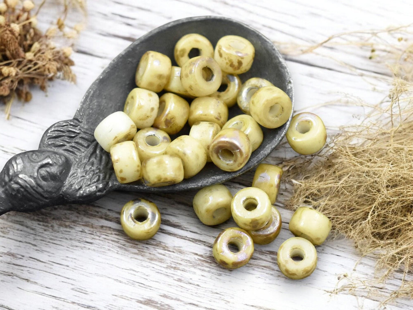 20g Opaque Chalk Rembrandt 2/0 Matubo Beads