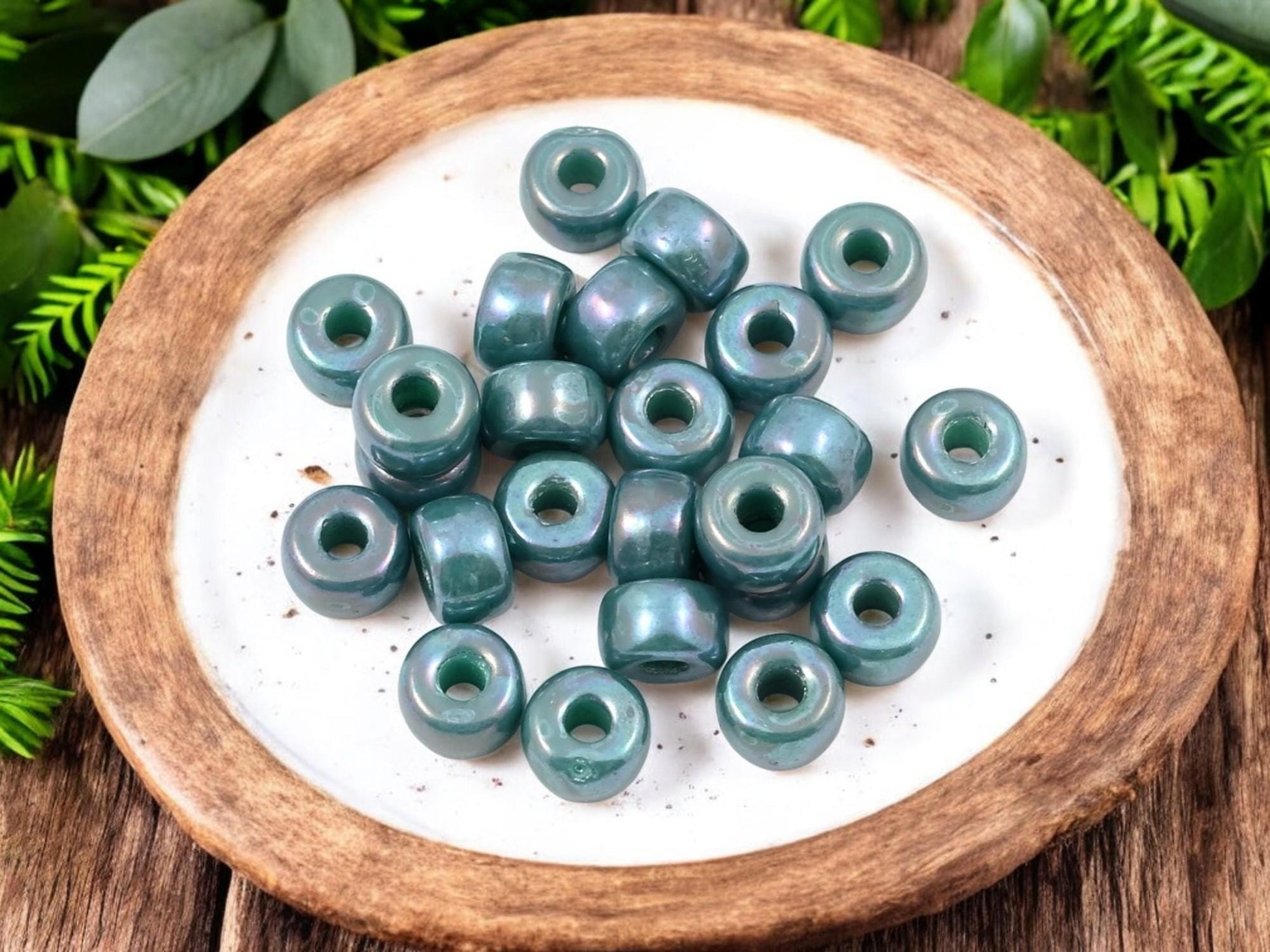 20g Green Turquoise Nebula 2/0 Matubo Beads