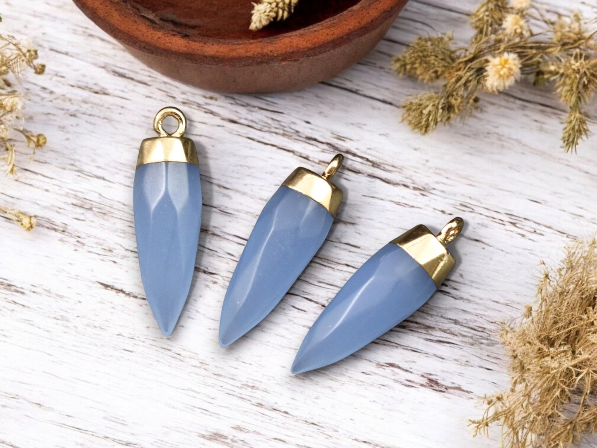 25-26mm Gold Tone Natural Dyed White Jade Pointed Bullet Pendant