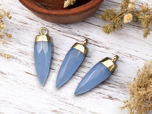 25-26mm Gold Tone Natural Dyed White Jade Pointed Bullet Pendant
