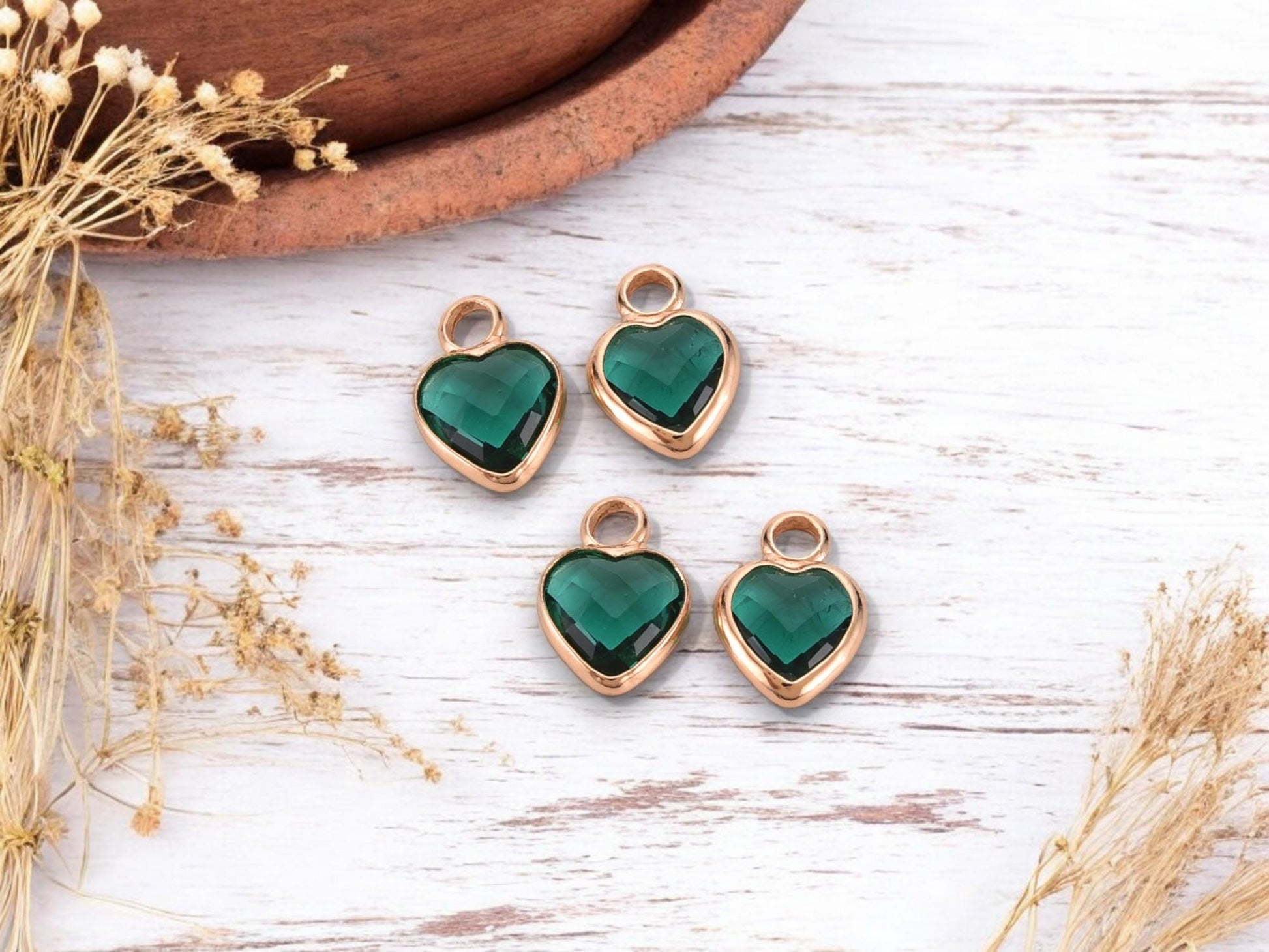 Heart Charms - Glass Charms - Bezel Charm - Gold Connectors - Mixed Charms - 10pc - 9x7mm - (2629)