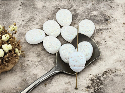 Czech Glass Beads - Skull Beads - Sugar Skull - Picasso Beads - Voodoo Beads - 15x13mm - 9pcs - (A74)