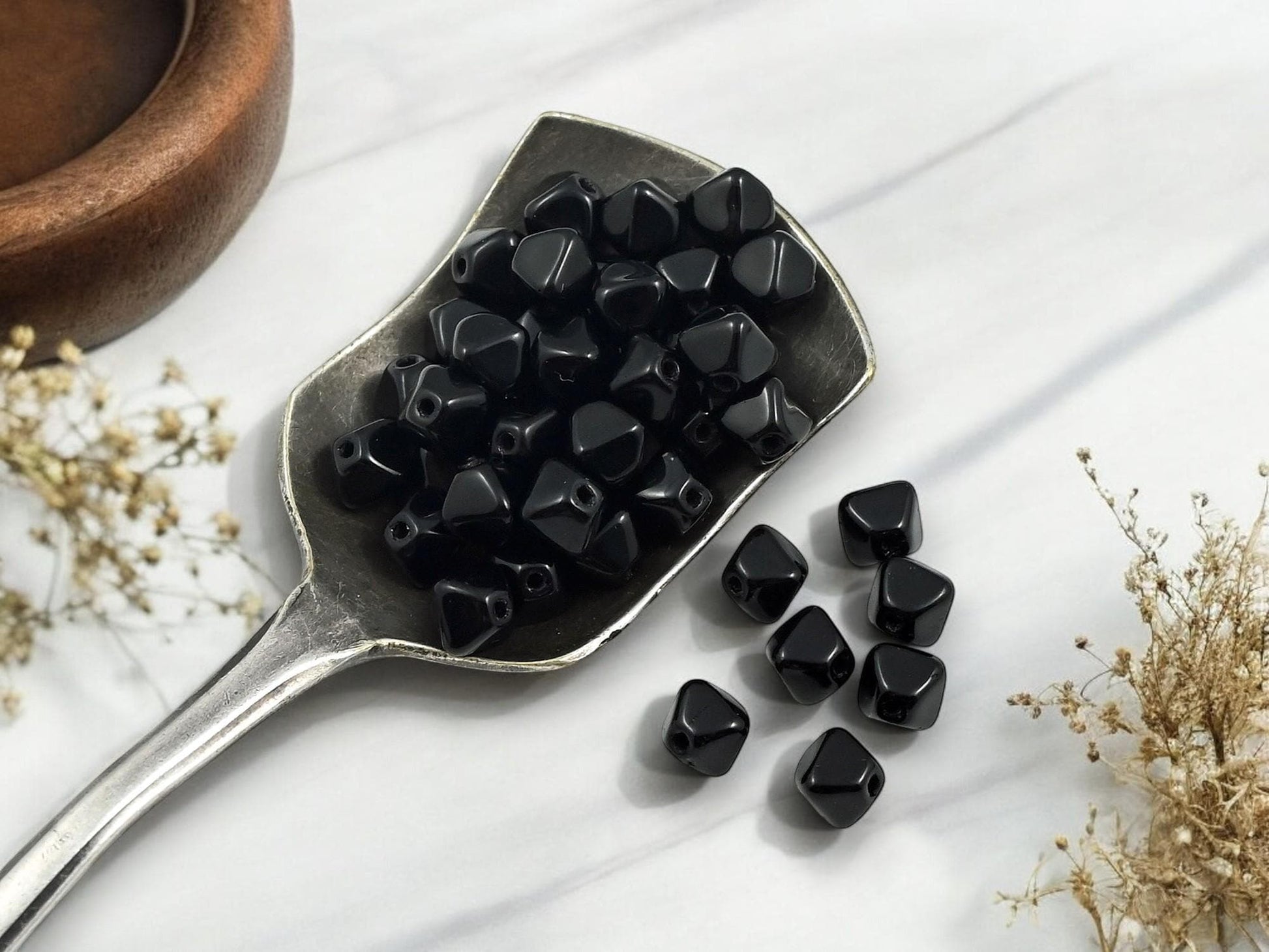 Czech Glass Beads - Black Beads - Lucerna Bicone - Bicone Beads - Spacer Beads - 5mm - 100pcs - (B766)