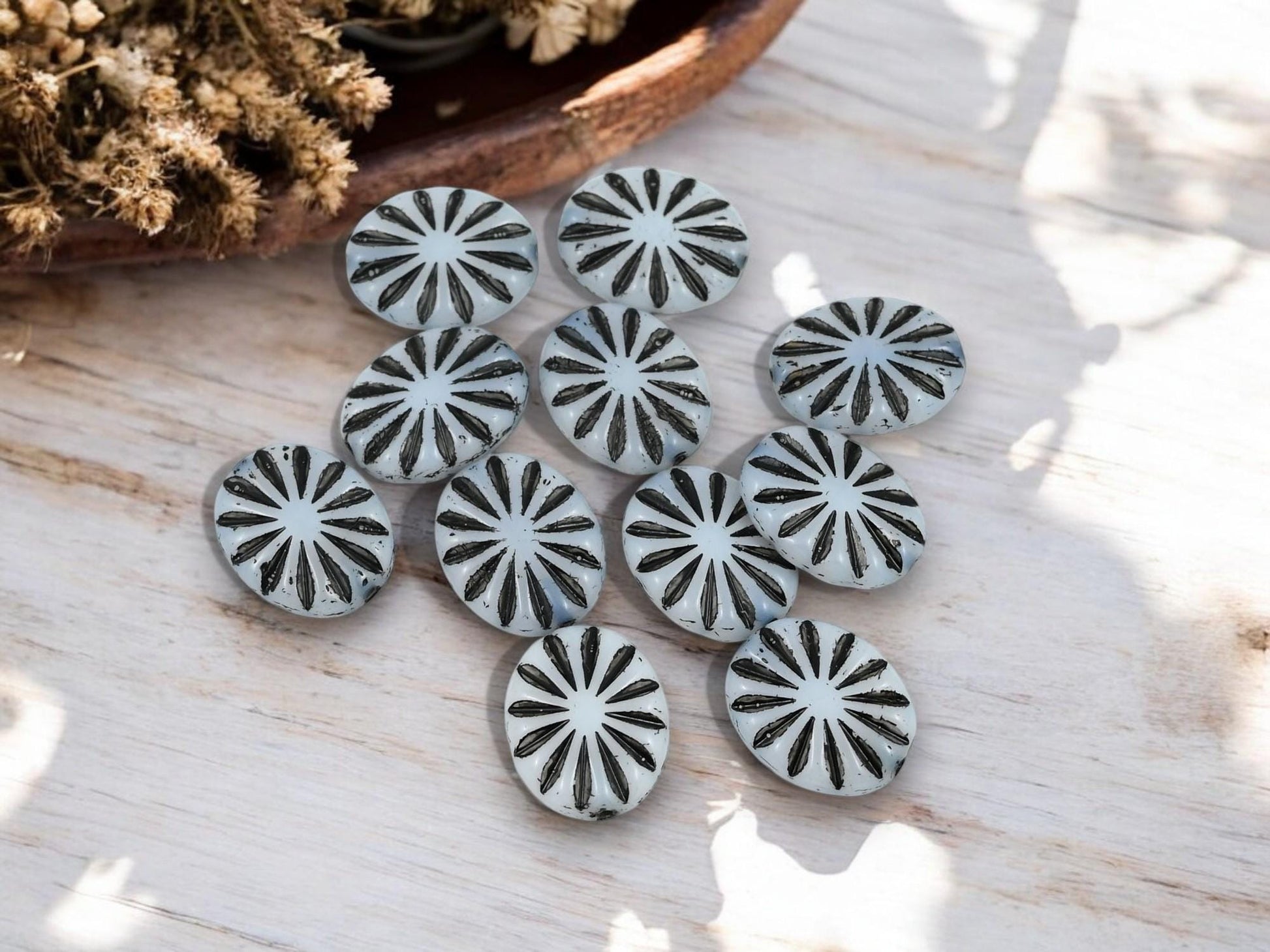 Czech Glass Beads - Oval Beads - Black White Beads - Old Stock Beads - 13x11mm - 11pcs - (2197)