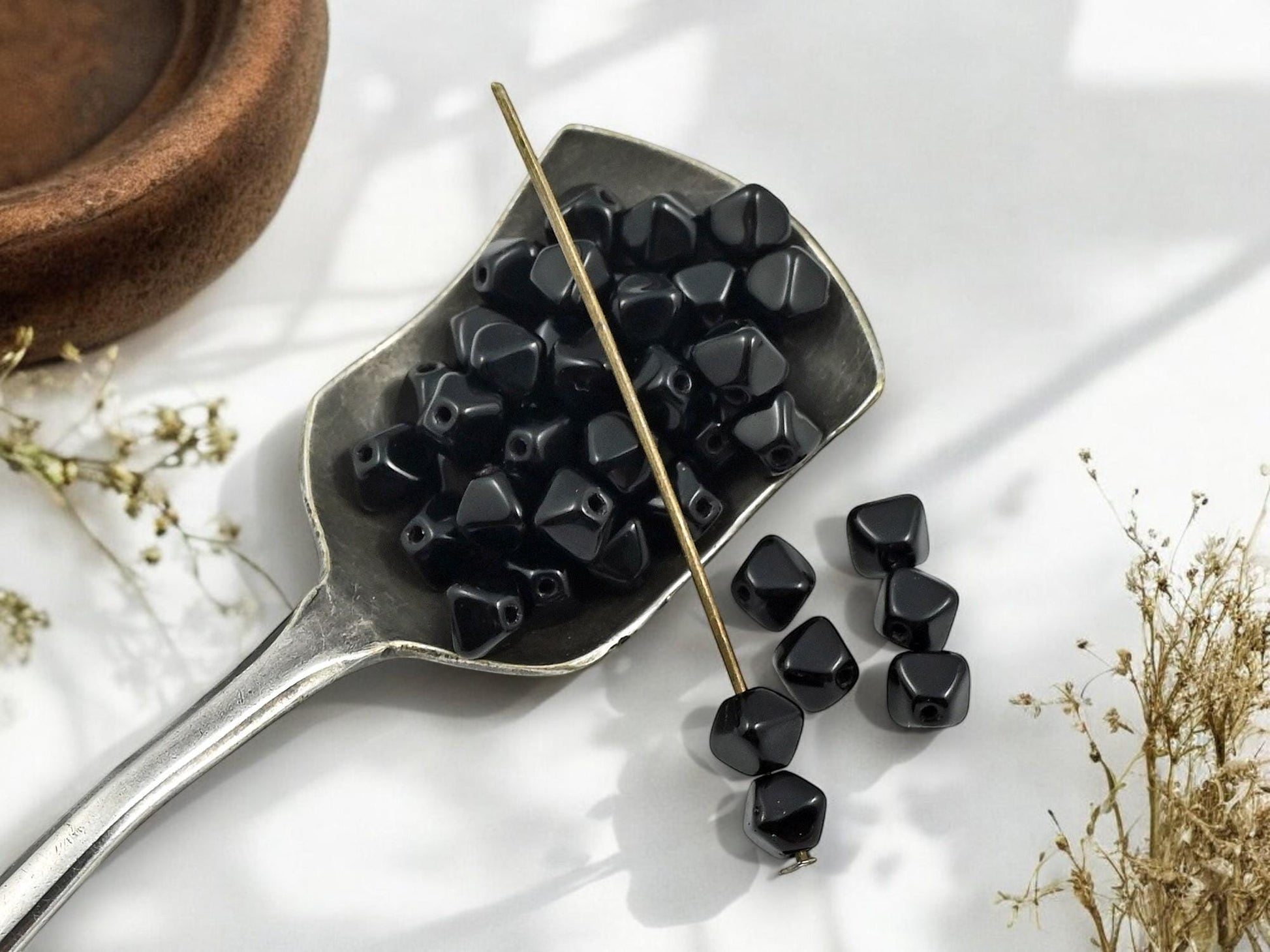 Czech Glass Beads - Black Beads - Lucerna Bicone - Bicone Beads - Spacer Beads - 5mm - 100pcs - (B766)