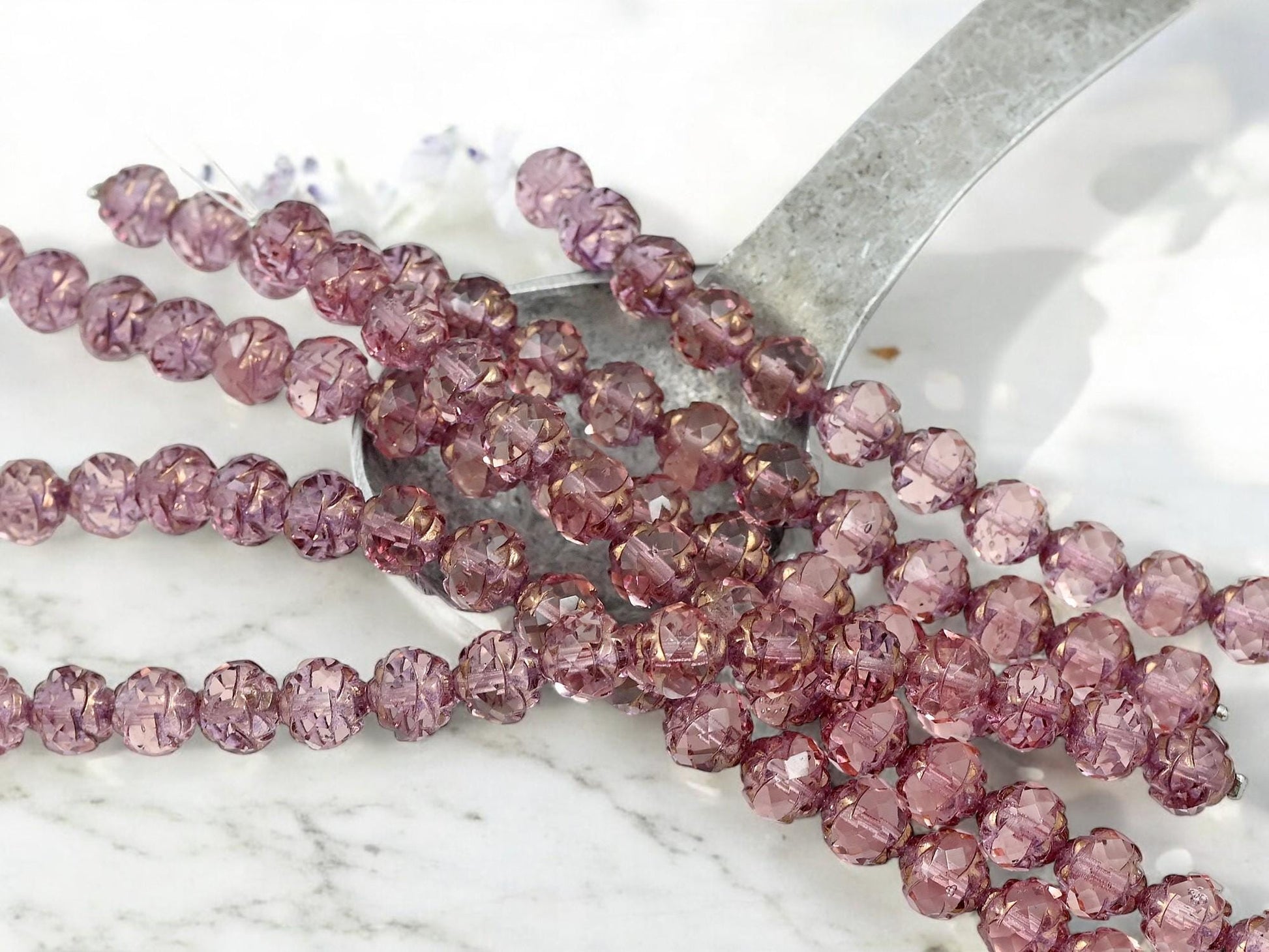 Czech Glass Beads - Pink Beads - Flower Beads - Fire Polished Beads - Rosebud Beads - 8mm Beads - 15pcs - (4022)