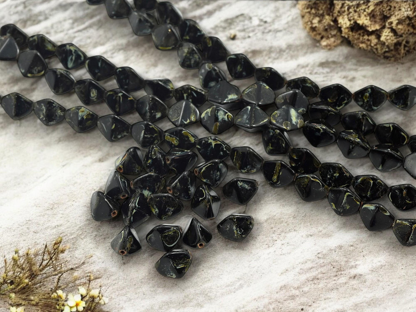 Pinch Beads - Picasso Beads - Czech Glass Beads - Large Czech Beads - Vintage Czech Glass - 11x10mm - 17pcs - (5776)