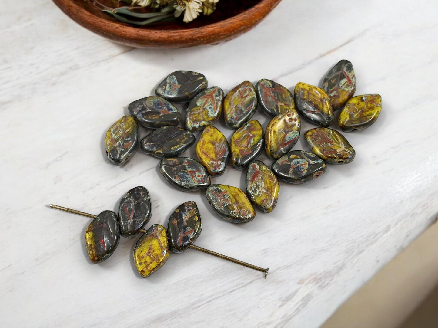Leaf Beads - Picasso Beads - Czech Glass Beads - Top Drilled Leaf - Czech Glass Leaves - 12x8mm - 40pcs - (1719)