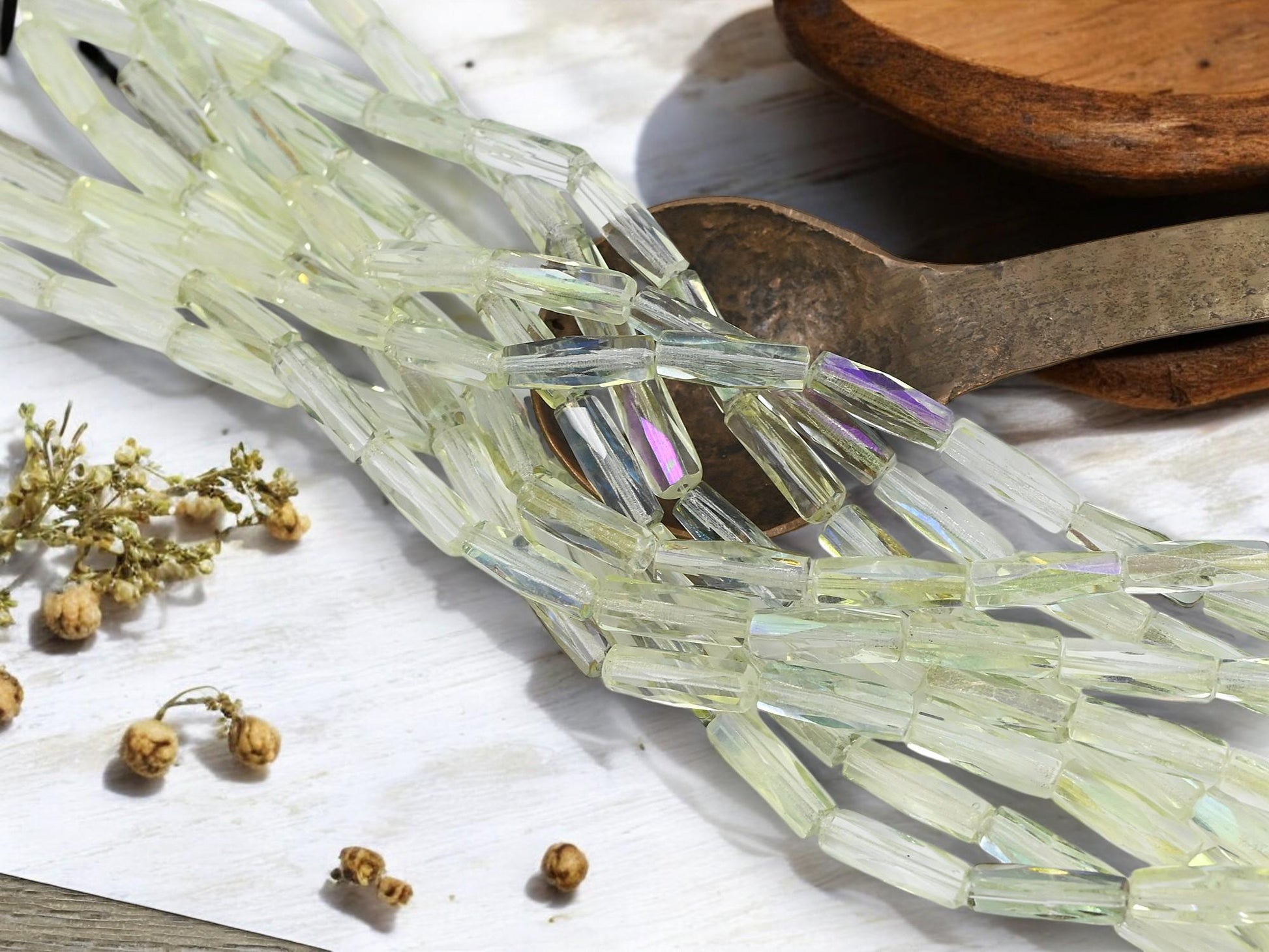 Czech Glass Beads - Tube Beads - Old Stock Beads - Vintage Beads - 15x5mm - 13pcs - (A589)