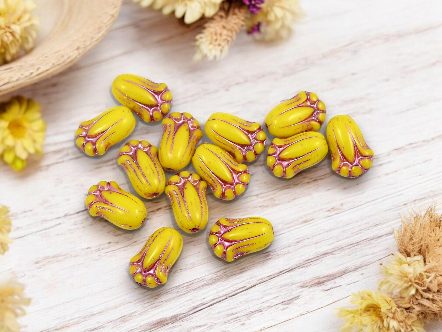 Czech Glass Beads - Flower Beads - Tulip Beads - Czech Glass Flowers - Czech Flower Beads - 12x8mm - (4070)