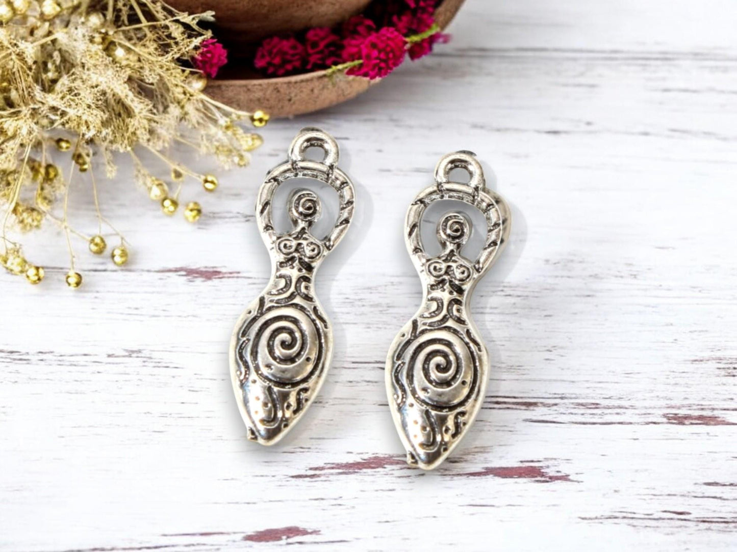 Metal Charms - Goddess Charms - Fertility Charms - Silver Pendants - 27x8mm - 10pcs - (5065)