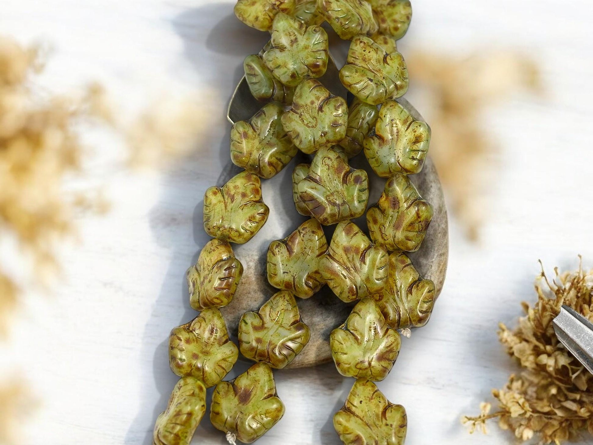 Leaf Beads - Czech Glass Beads - Picasso Beads - Fall Beads - Czech Leaves - 16x14mm - 8pcs - (5445)