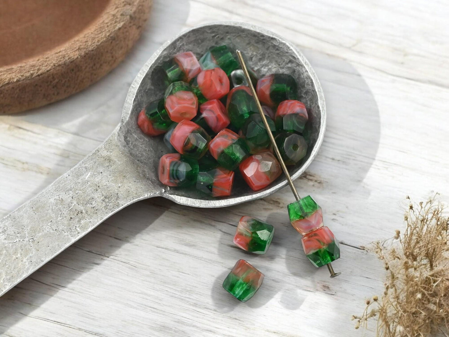 Holiday Beads - Czech Glass Beads - Barrel Beads - Christmas beads - 7mm - 25pcs - (730)