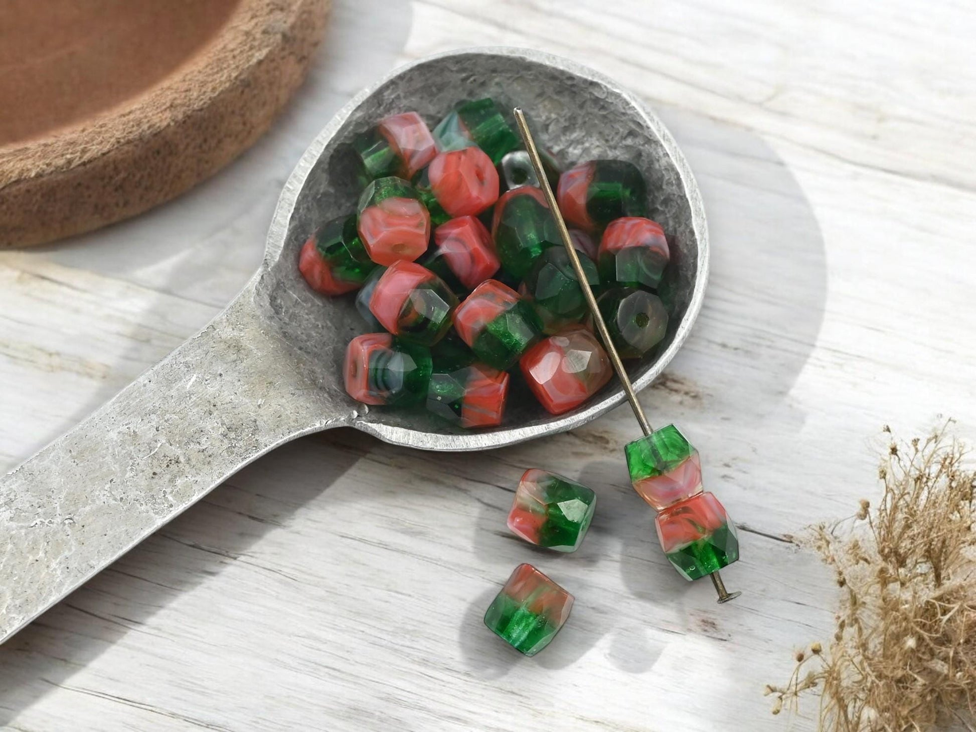 Holiday Beads - Czech Glass Beads - Barrel Beads - Christmas beads - 7mm - 25pcs - (730)