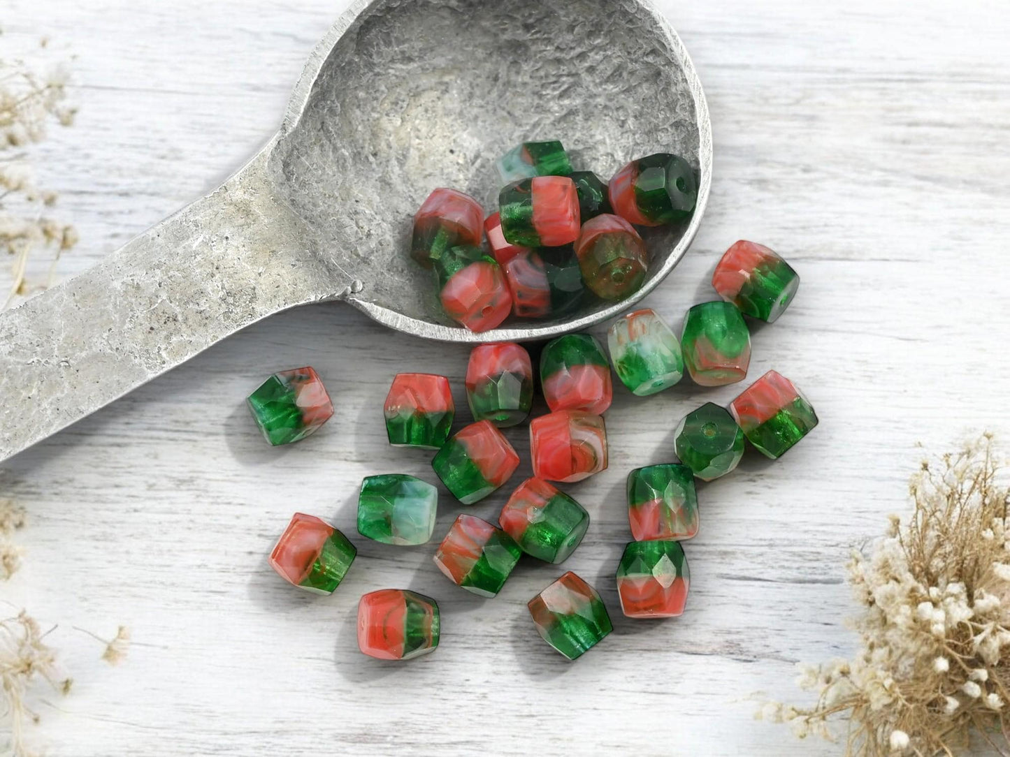 Holiday Beads - Czech Glass Beads - Barrel Beads - Christmas beads - 7mm - 25pcs - (730)