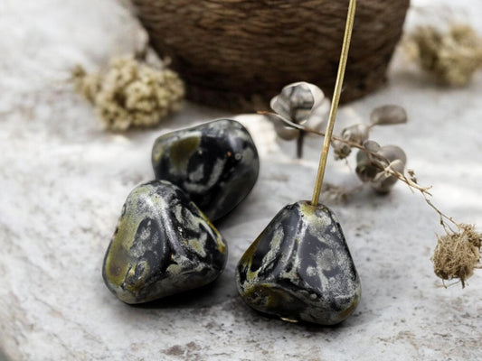 *4* 14mm Jet Travertine Triangle Nugget Beads