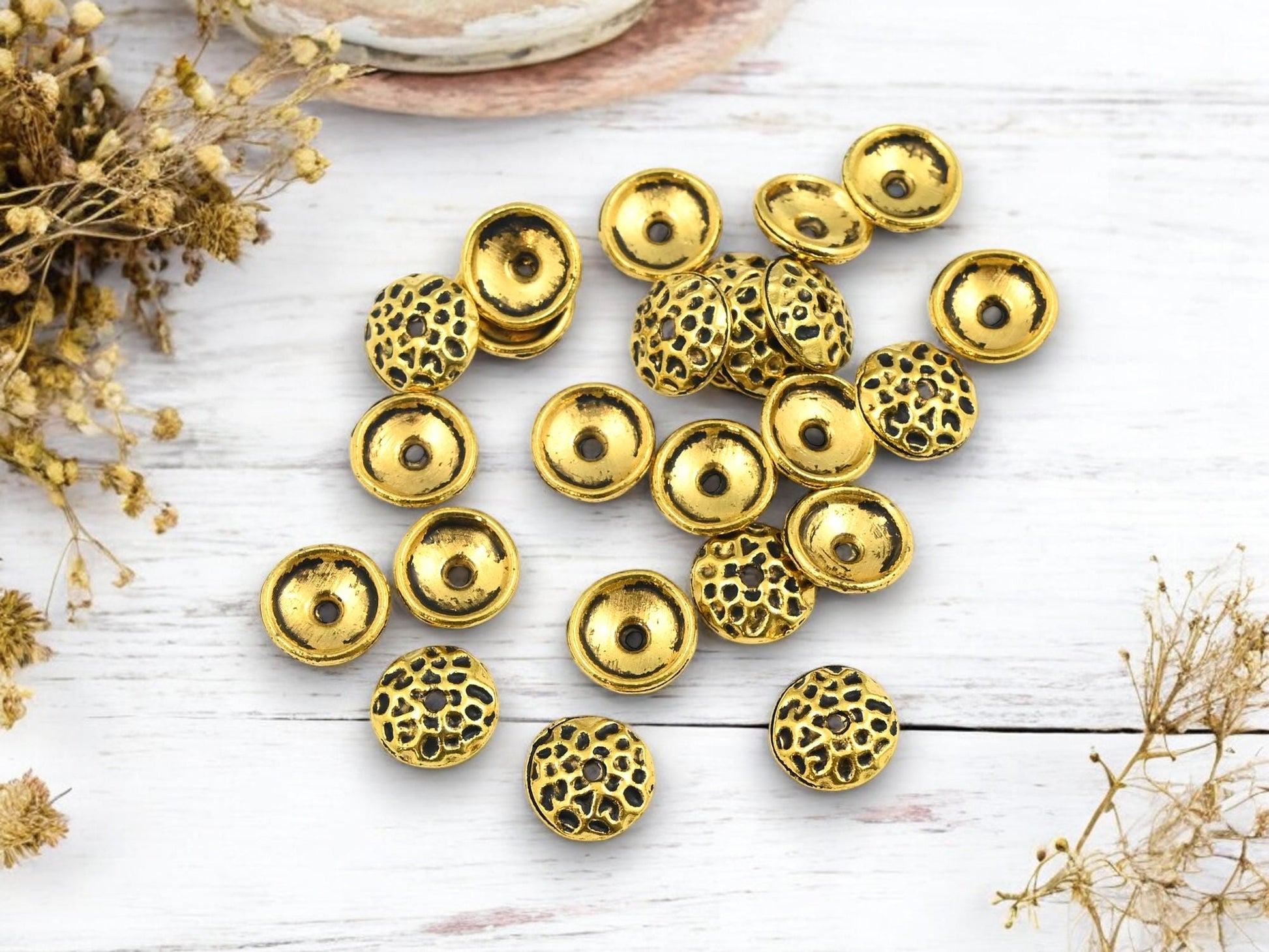 Antique Gold Hammered 9mm Metal Bead Caps - 100pcs - (664)