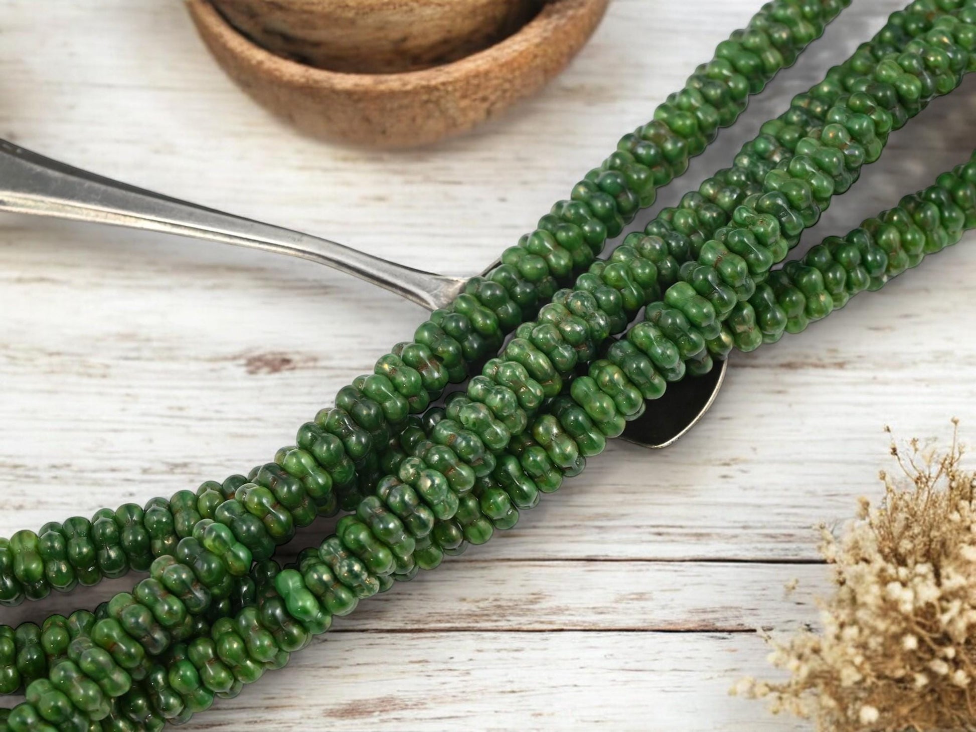 Czech Glass Beads - Daisy Spacers - Daisy Beads - Flower Beads - Forget Me Not Beads - Spacer Beads - 8x3mm - 60pcs - (B458)