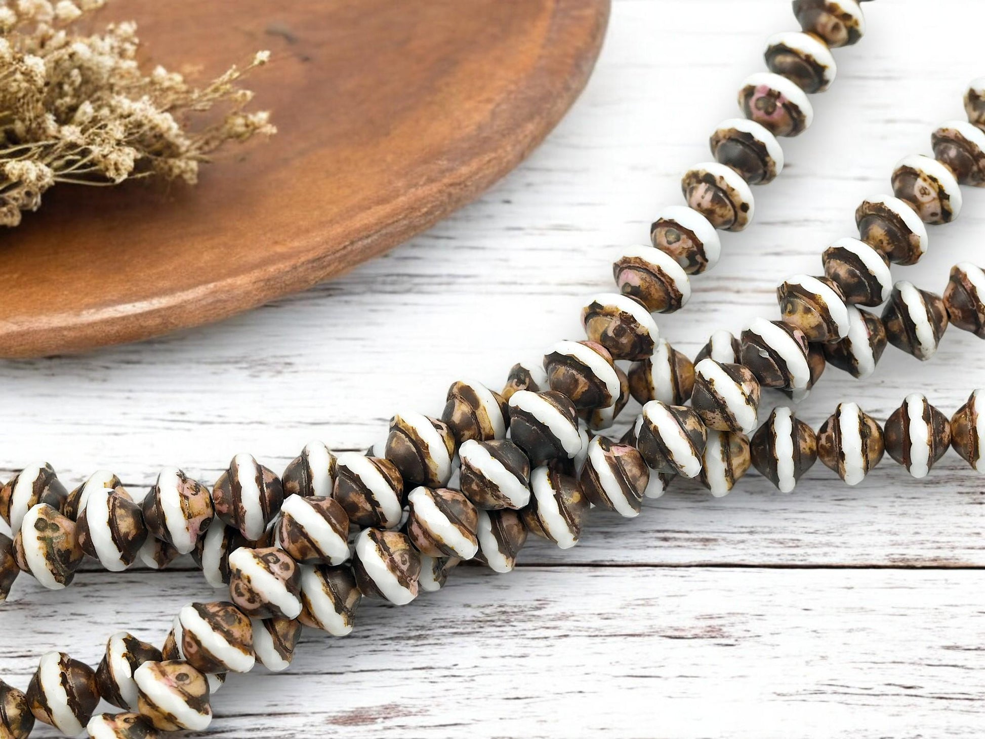 *10* 8x10mm Opaque White Picasso Saturn Beads