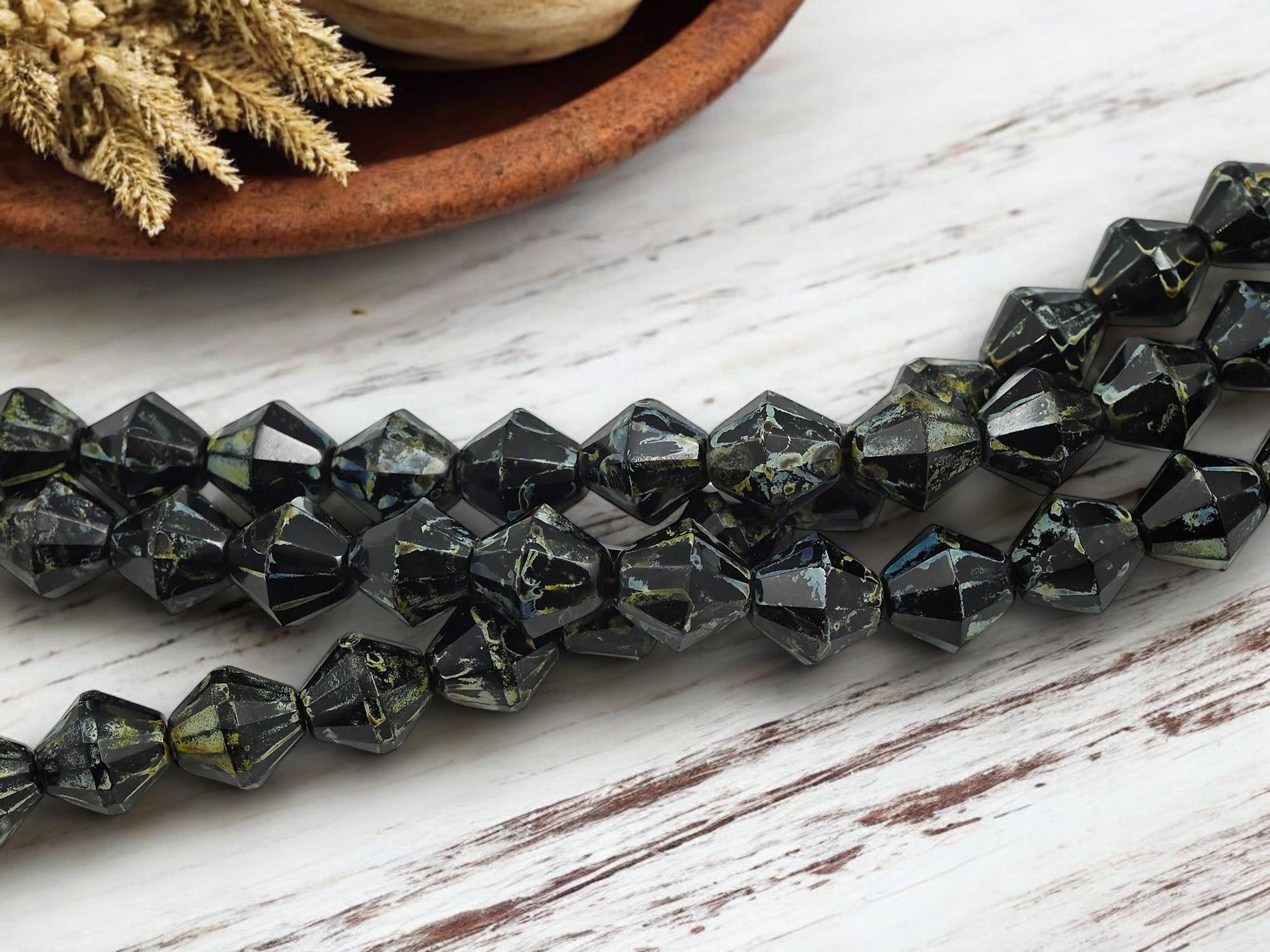 Czech Glass Large Faceted Bicone Beads - Vintage Stock - 17pcs - 12mm - (3747)