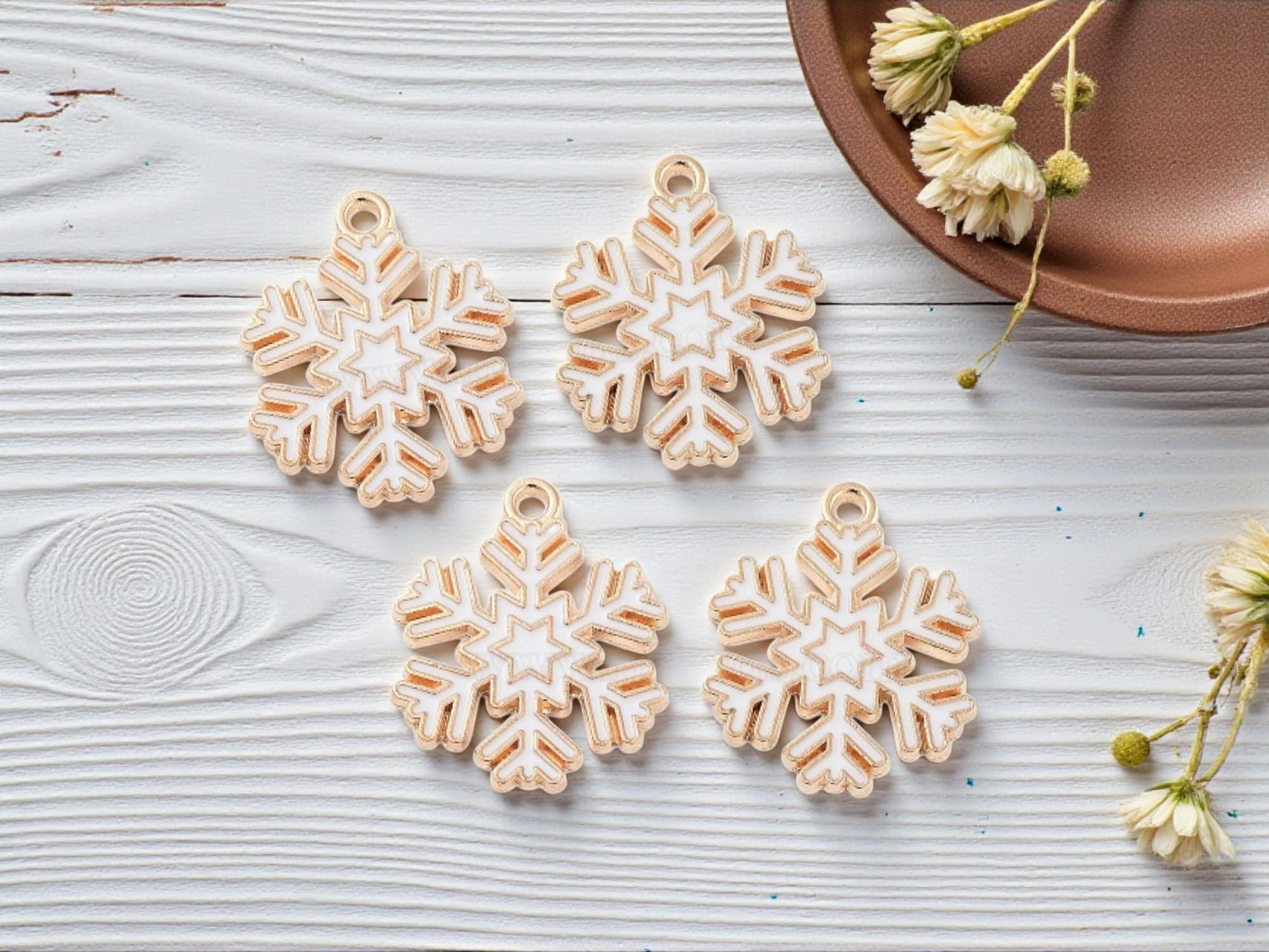 Metal Charms - Snowflake Charms - Christmas Charms - Holiday Charms - Enamel Charms - 5pcs - 22x18mm - (2057)