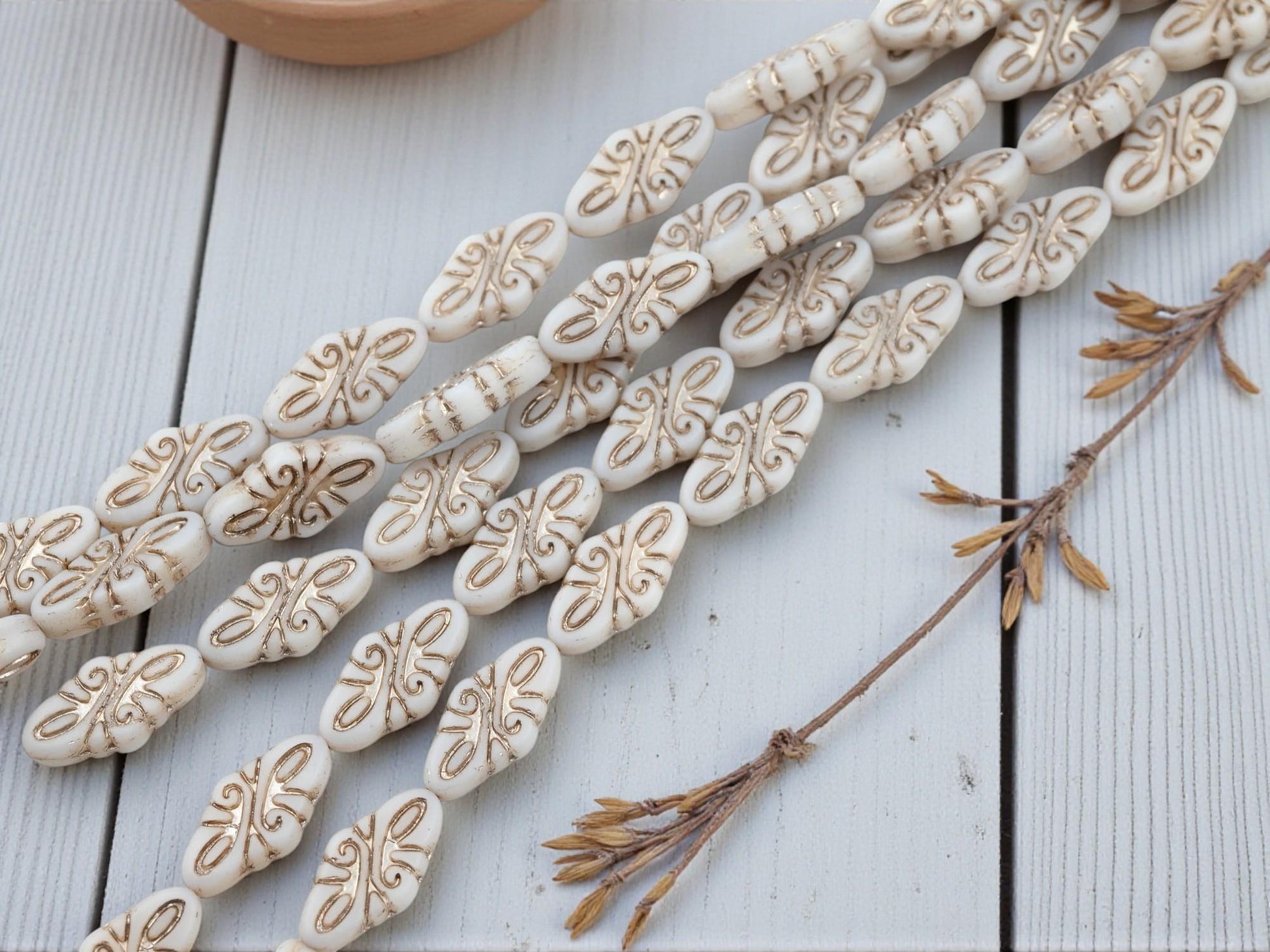 *6* 19x9mm Platinum Washed Matte Opaque Alabaster Arabesque Diamond Beads