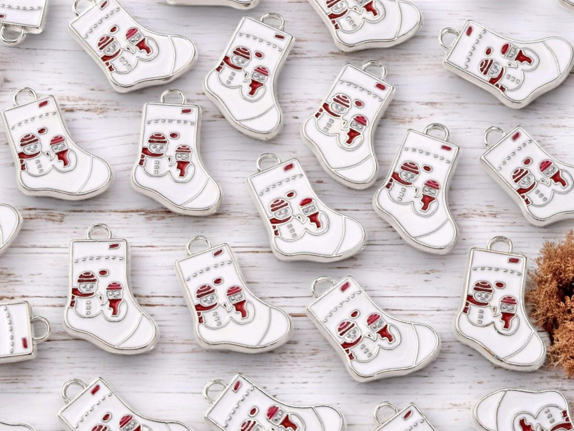 Metal Charms - Christmas Charms - Holiday Charms - Christmas Stocking - Enamel Charms - 5pcs - 25x15mm - (2365)