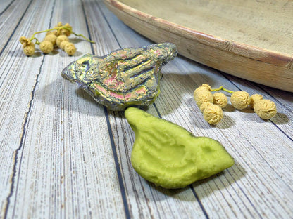 *6* 11x22mm Gold Washed Etched Opaque Chartreuse Peacock Bird Beads