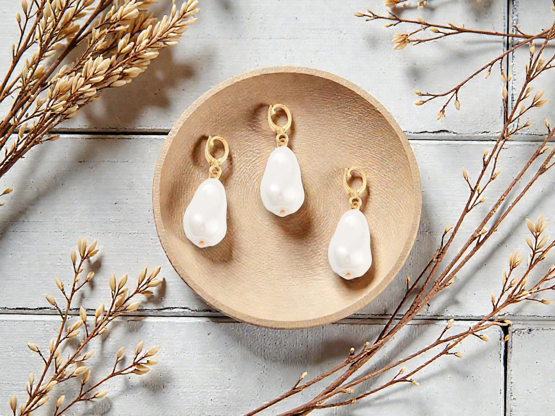 Pearl Pendants - Pearl Charms - Bead Pendant - Gold Pendant - 25x14x12mm - 1pc - (2156)