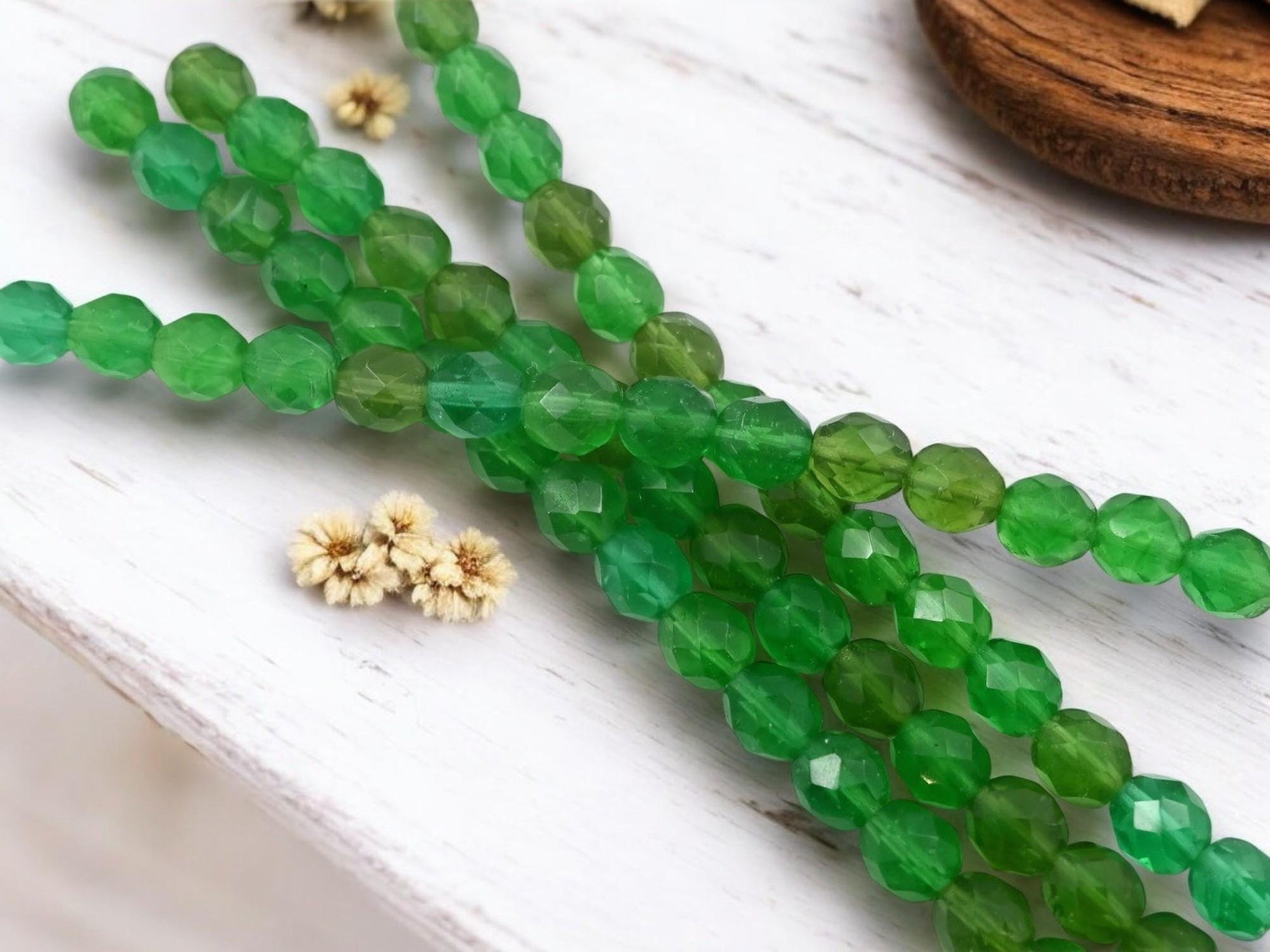 Czech Glass Beads - Fire Polished Beads - Round Beads - Christmas Beads - 8mm - 16pcs - (4226)