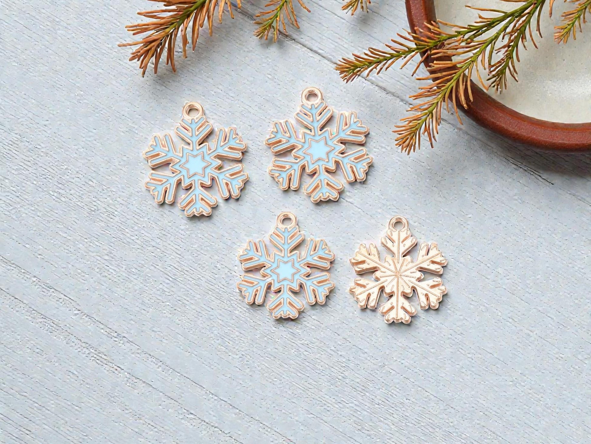 Metal Charms - Snowflake Charms - Christmas Charms - Holiday Charms - Enamel Charms - 5pcs - 22x18mm - (511)