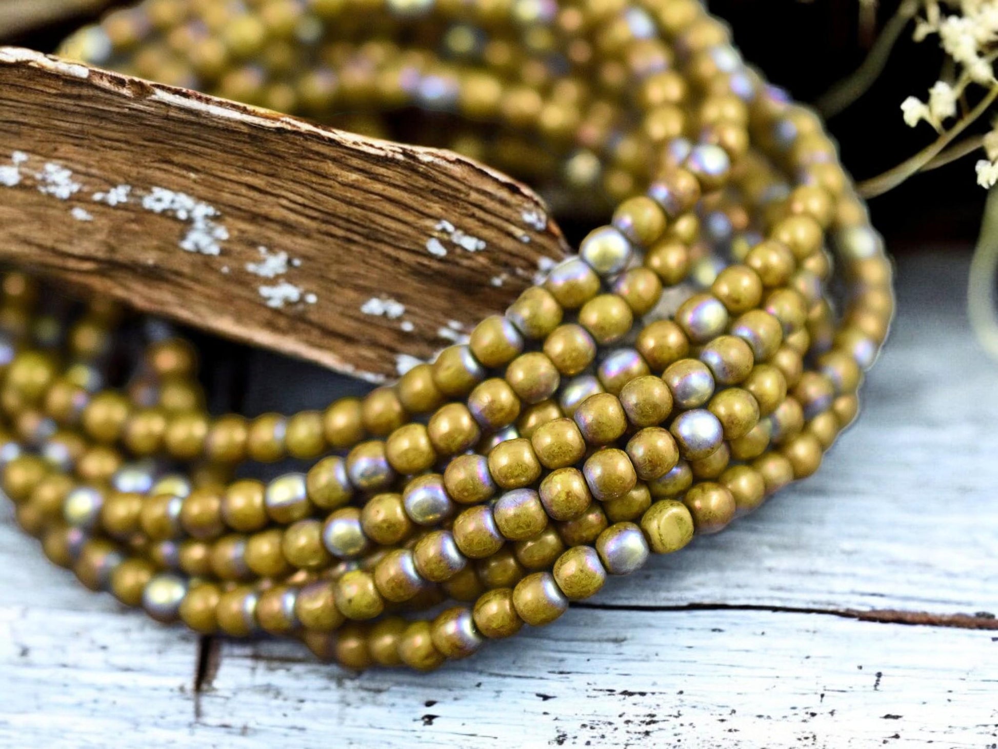*50* 4mm Gold Lustered Dandelion AB Round Druk Beads