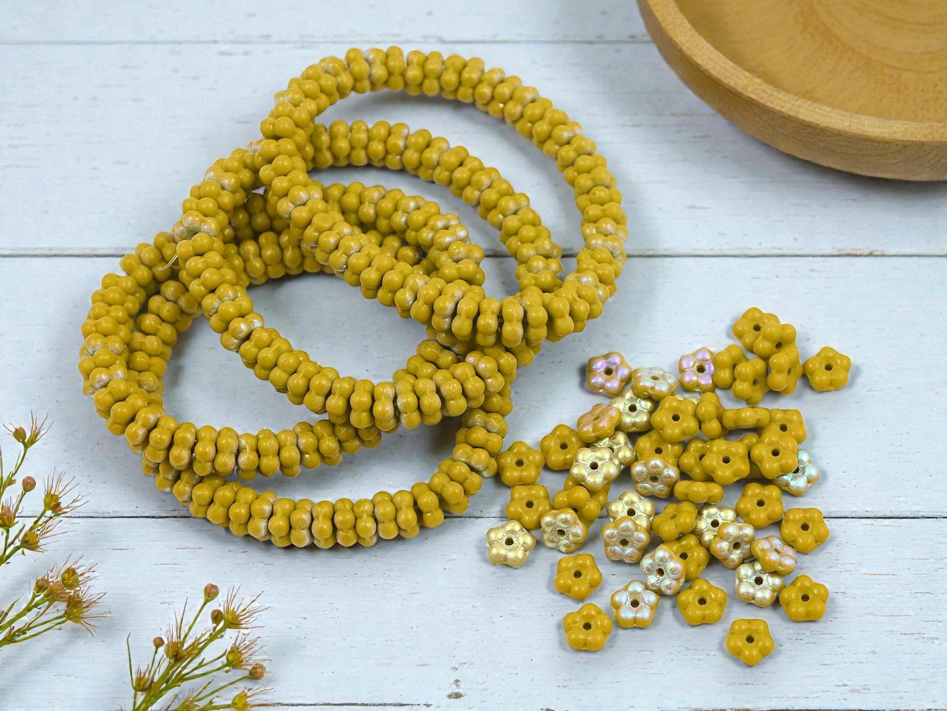 Daisy Spacers - Daisy Beads - Czech Glass Beads - Flower Beads - Forget Me Not Beads - Spacer Beads - 5mm - 50pcs - (4095)