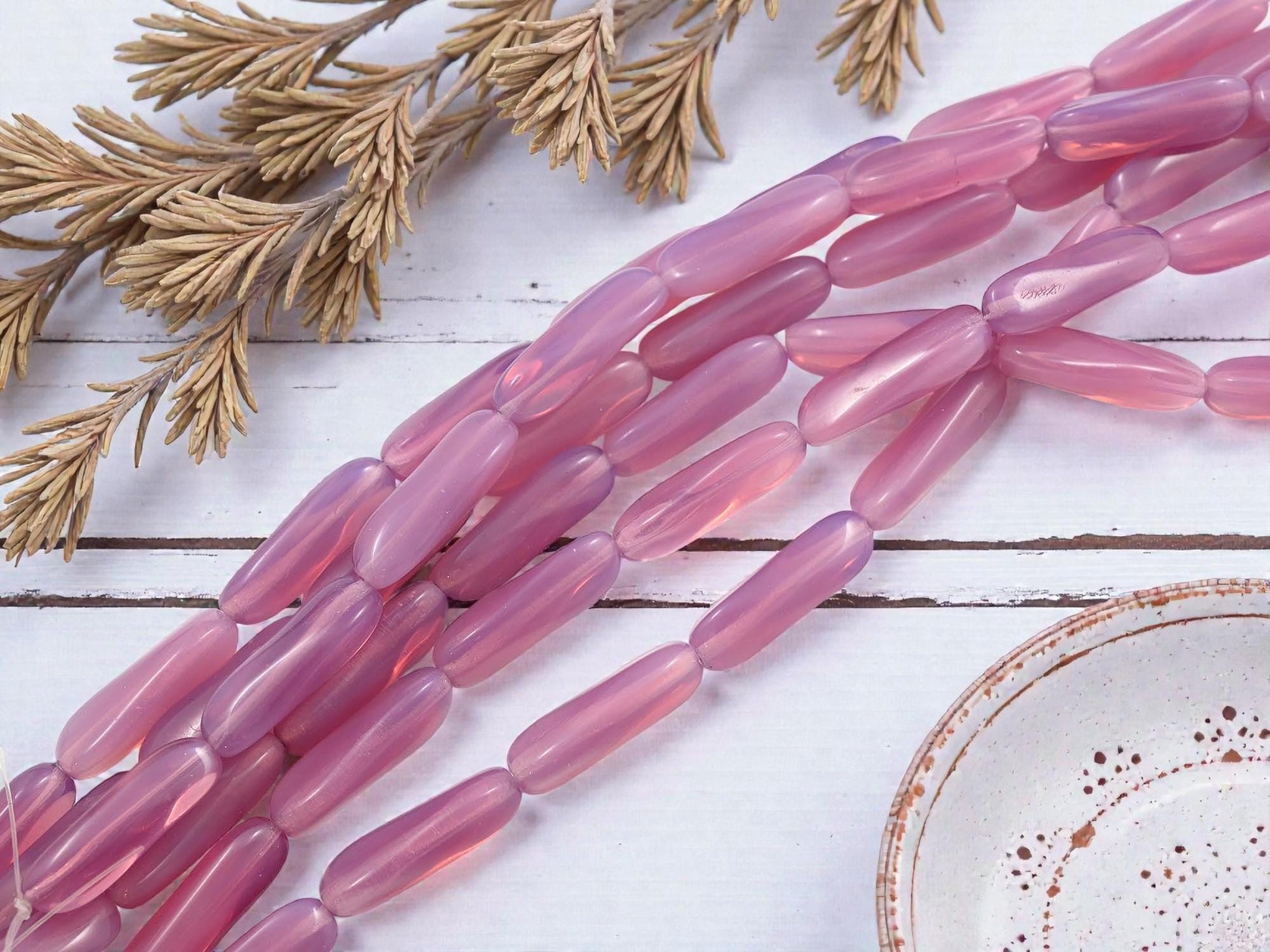 Czech Glass Beads - Tube Beads - Pink Beads - Opaline Beads - 24x7mm - 9pcs - (B642)