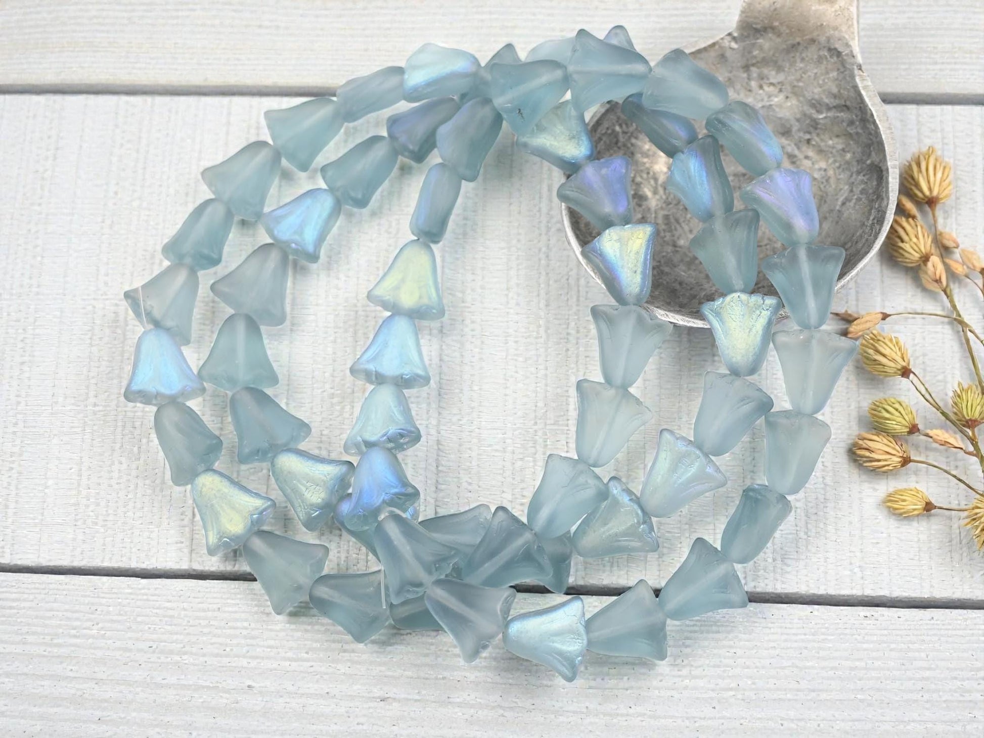 Czech Glass Beads - Lily Flower Beads - Flower Beads - Vintage Style - 10mm - 20pcs - (A464)