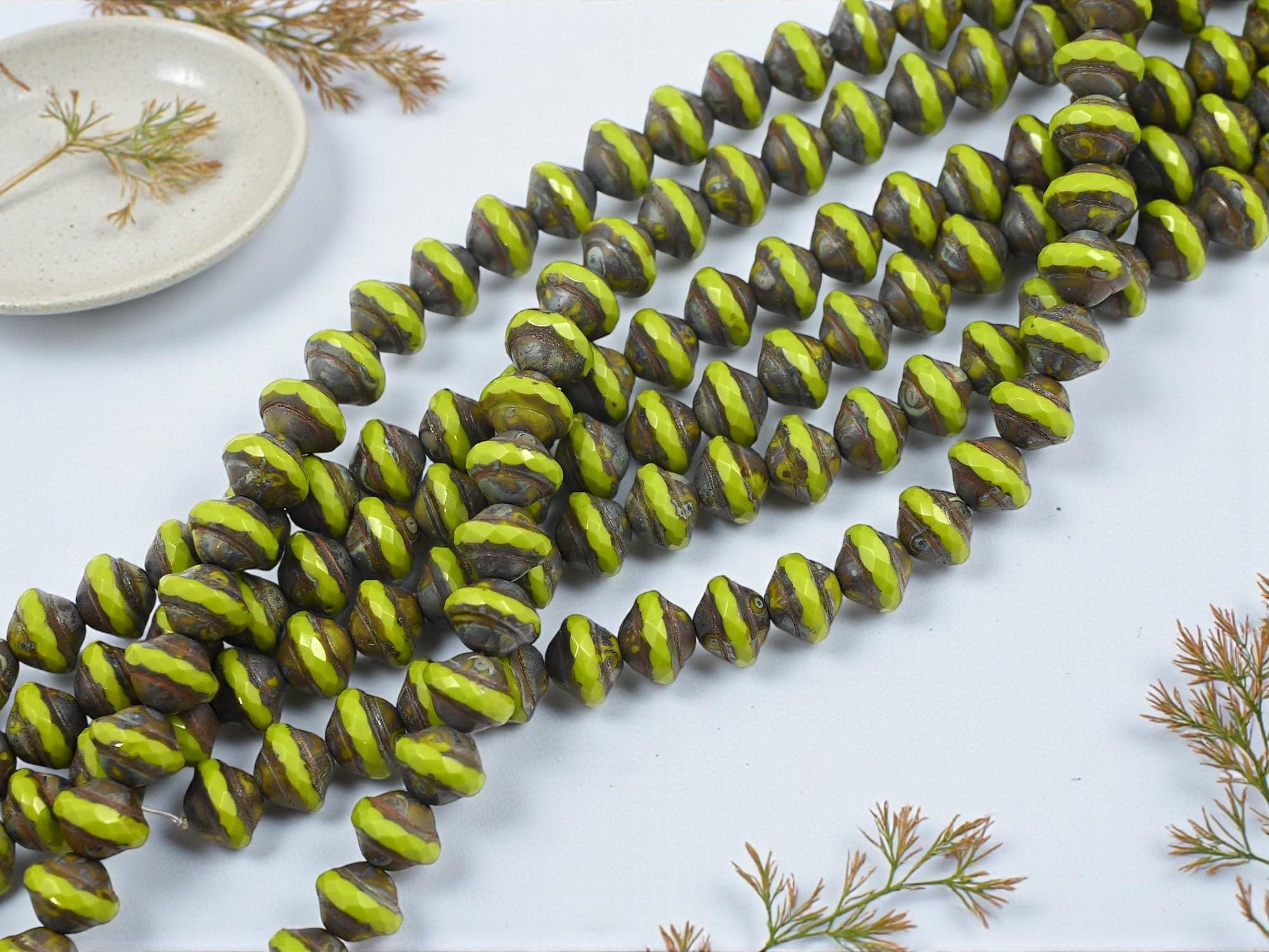 Czech Glass Beads - Saturn Beads - Picasso Beads - Old Stock Beads - 26pcs - 7x9mm - (4631)