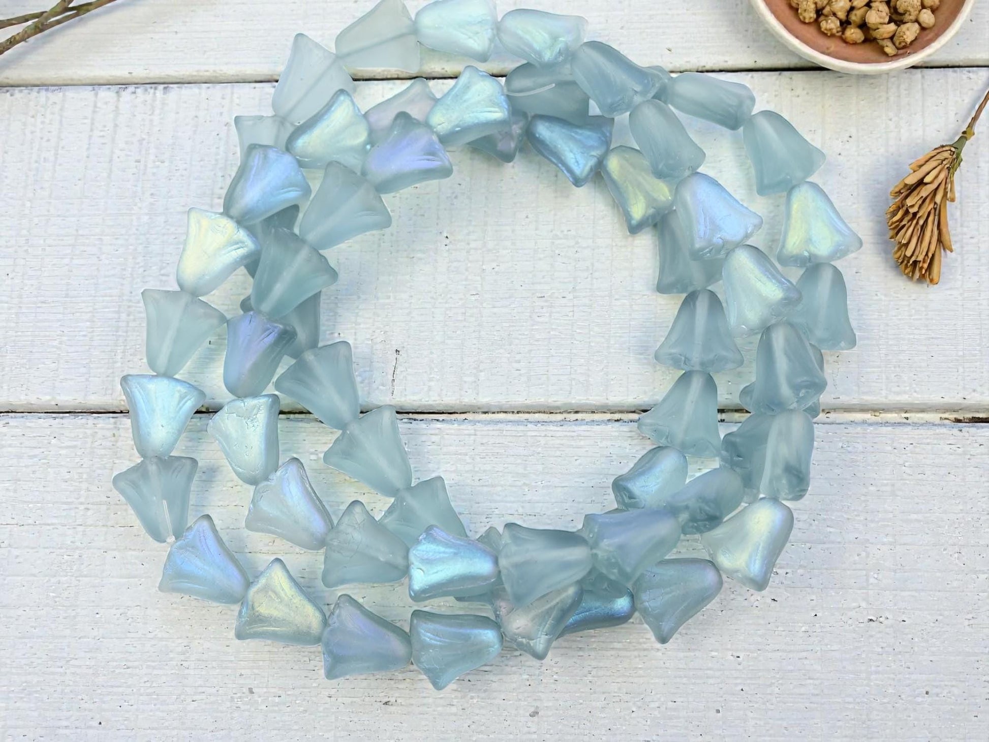 Czech Glass Beads - Lily Flower Beads - Flower Beads - Vintage Style - 10mm - 20pcs - (A464)