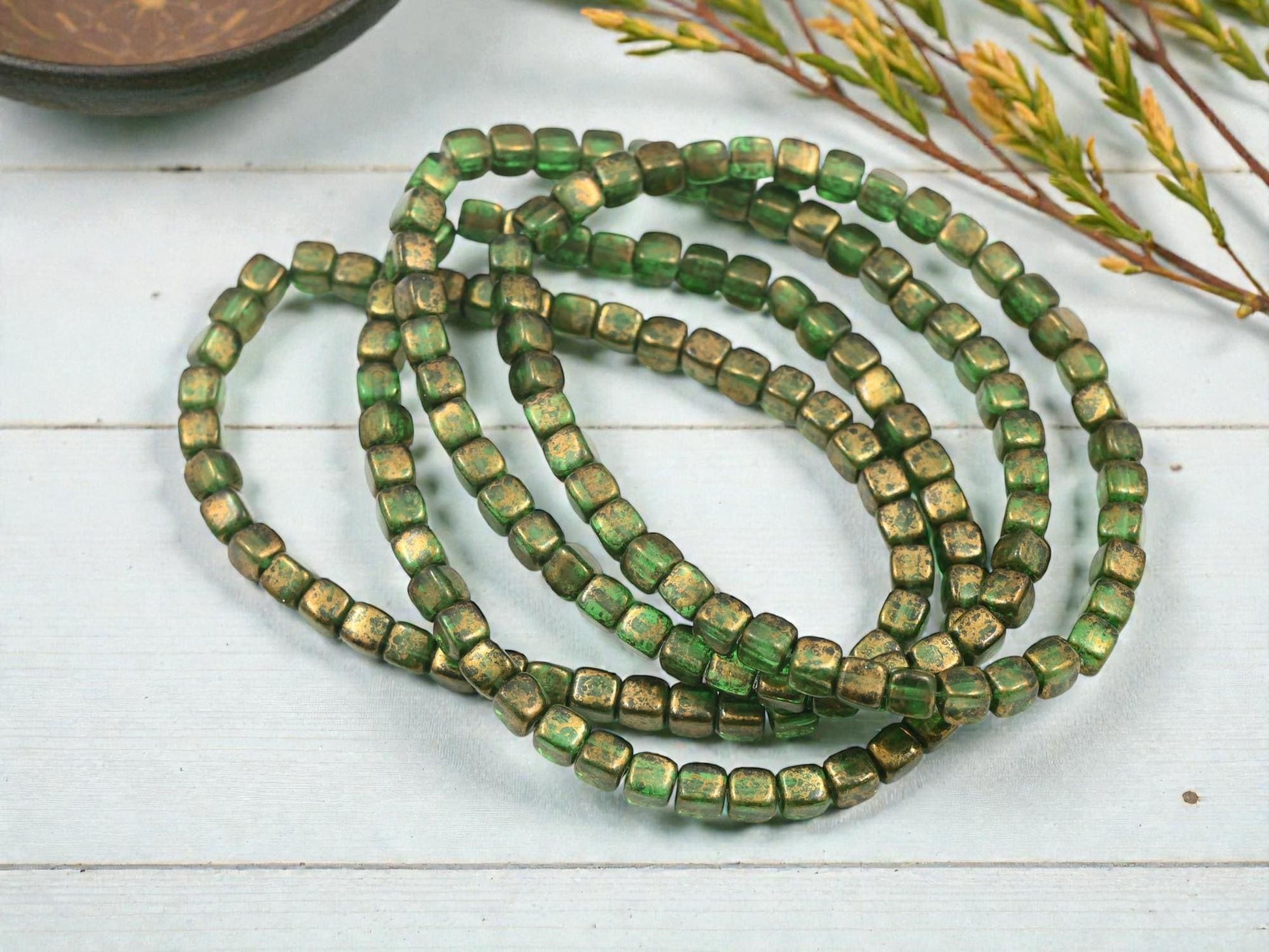 Czech Glass Cube Beads - Emerald Green - 4mm - 40pcs - (6013)