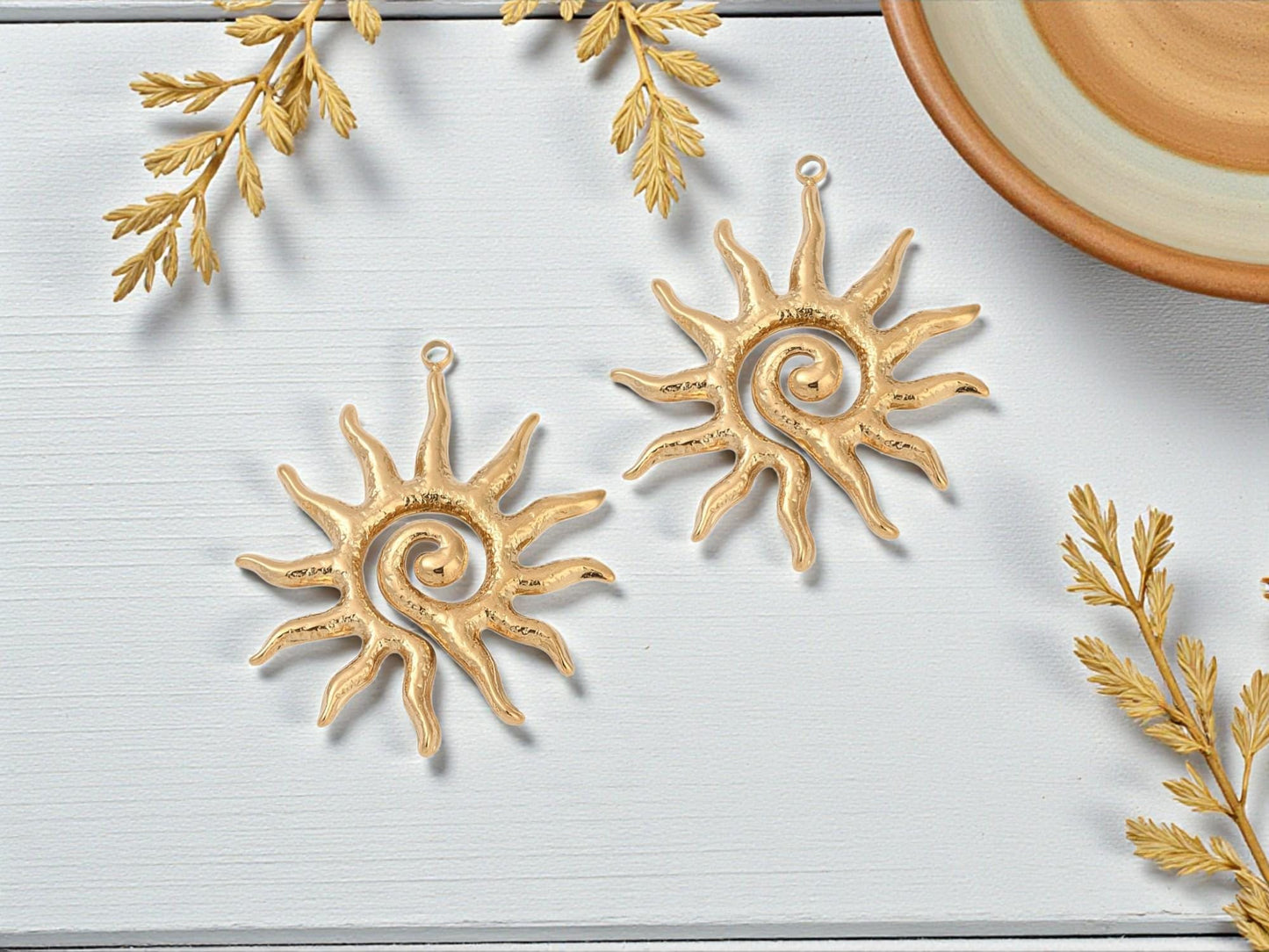 18k Gold Plated Stainless Steel Sunray Pendant - 40x33mm - 1pc - (179)